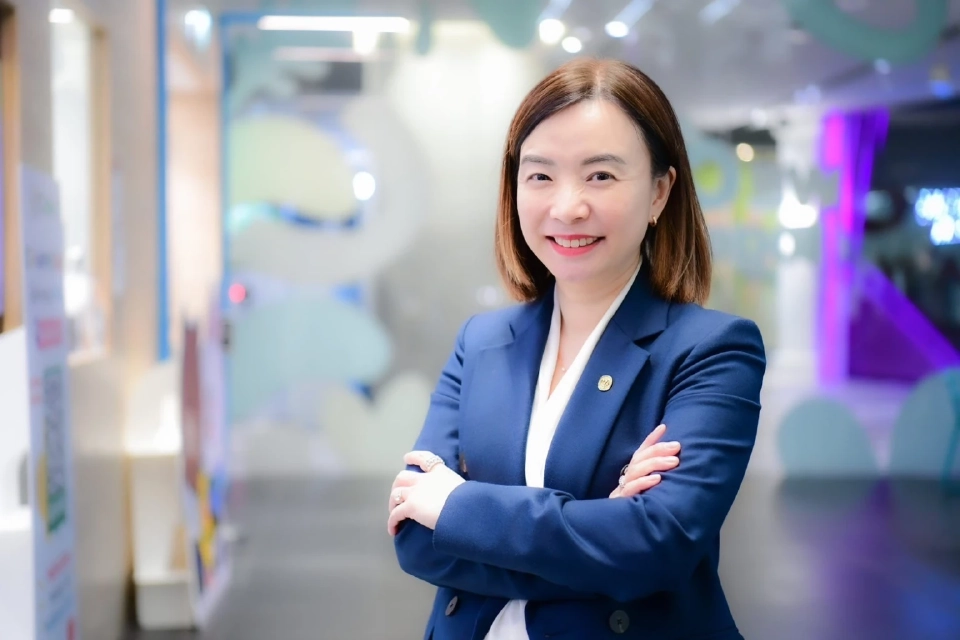 นางสาวพิมลรัตน์ รีพัฒนาวิจิตรกุล 