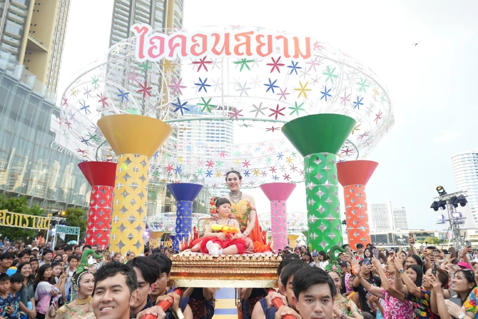 กลุ่มสยามพิวรรธน์ผู้นำแห่งการสร้างปรากฏการณ์ระดับโลก ครองแชมป์จุดเช็คอินอันดับ 1 ของไทยทุกเทศกาล