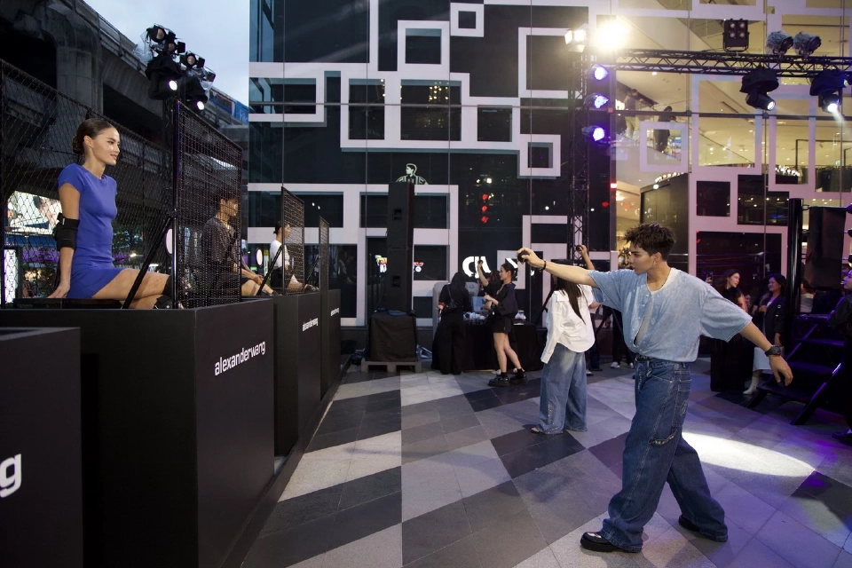 Alexander Wang ฉลองครบรอบ 20 ปี จัดสงกรานต์อย่างมีสไตล์