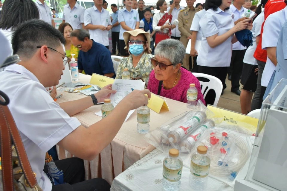 สมศักดิ์ ชู "สกลนครโมเดล" ดัน นวดไทย สมุนไพรสร้างรายได้ 110 ล้าน/ปี