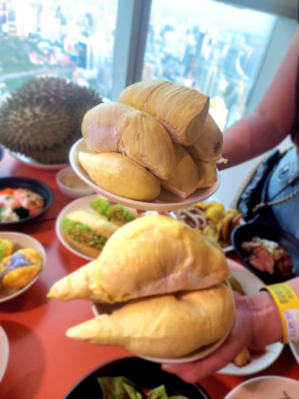 เริ่มแล้ว! บุฟเฟ่ต์ทุเรียนใบหยก 2568 ฉ่ำๆ ทุเรียน ปะทะซีฟู้ด อิ่มจุกๆราคาสุดคุ้ม