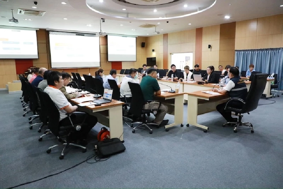 ปภ.เรียก 3 ค่ายมือถือ ถกประเด็นส่ง SMS-Cell Broadcast เตือนประชาชน