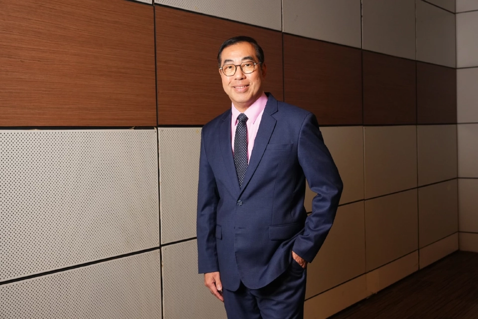 นพ.ชัยชาญ ดีโรจนวงศ์ 