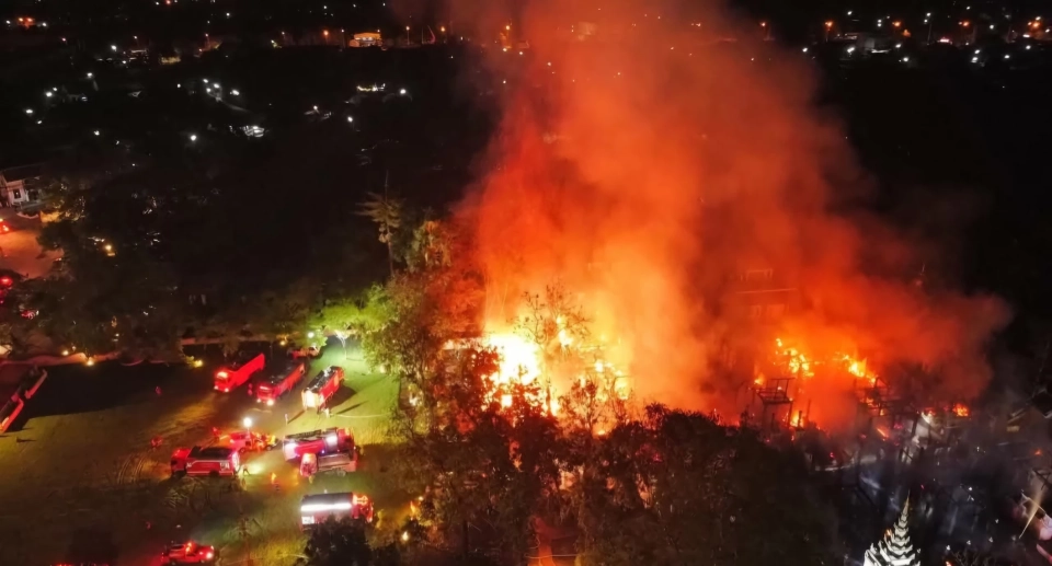 ไฟไหม้โรงแรมดาราเทวี เชียงใหม่ อาคารสร้างจากไม้สัก วอดทั้งหลัง