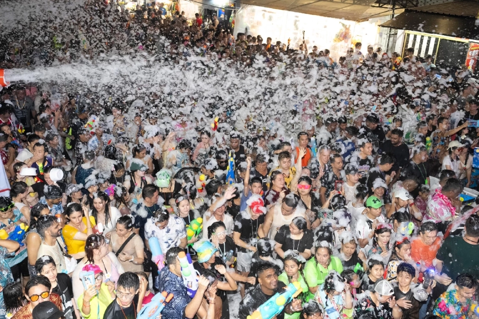 ปิดฉากสงกรานต์ 2568 เงินสะพัด 2.8 หมื่นล้าน สงกรานต์สนามหลวง เที่ยวทะลุล้านคน