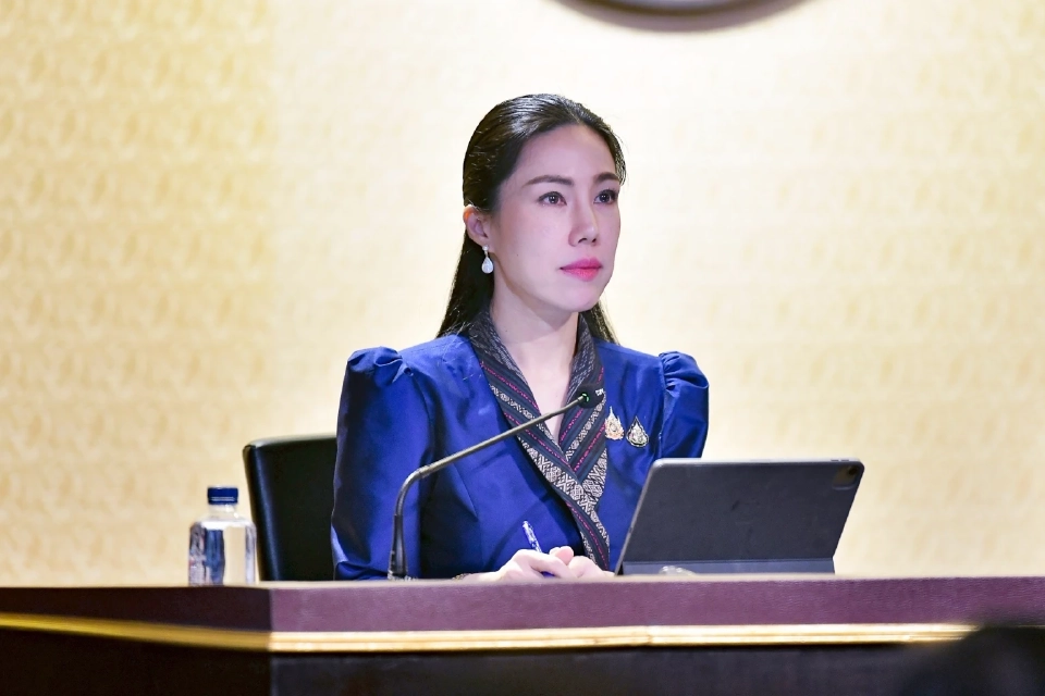 รัฐบาล เร่งไทยดันสู่ศูนย์กลางอัญมณีโลก หลัง ก.พ.ทะลุเป้า 8 หมื่นล้าน