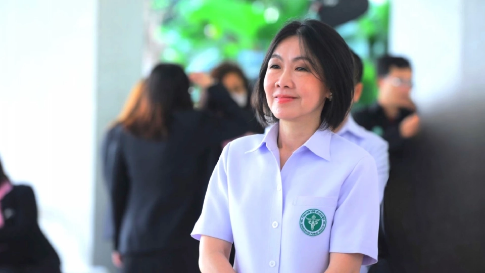 แพทย์หญิงอัมพร เบญจพลพิทักษ์ อธิบดีกรมอนามัย