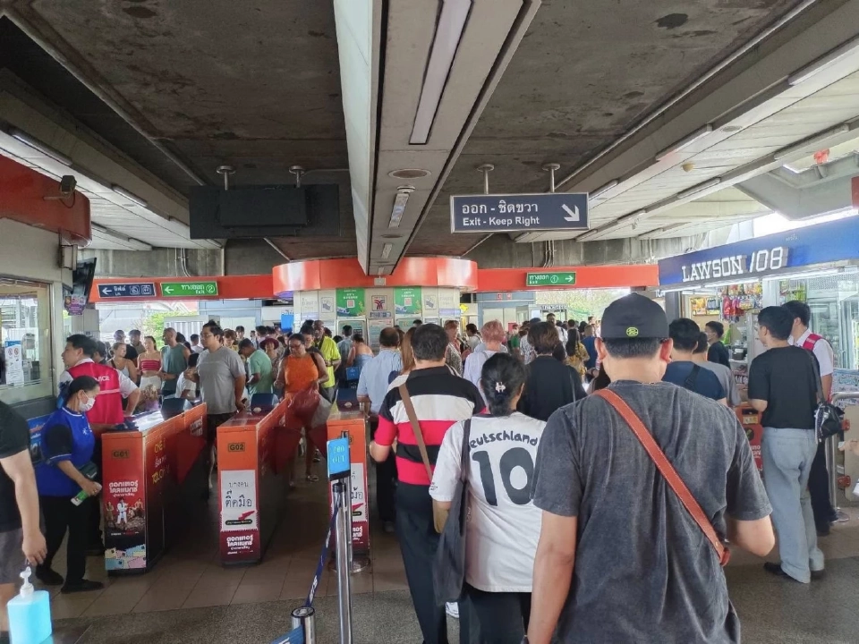 วันที่ 2 ช่วงหยุดยาวสงกรานต์ แห่ใช้บริการระบบราง 1.02 ล้านคน-เที่ยว