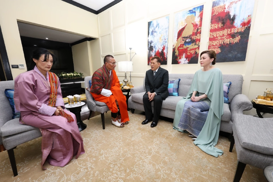 "ในหลวง-พระราชินี" เสด็จฯ โครงการหลวงเดเชน โชลิง ประเทศภูฏาน