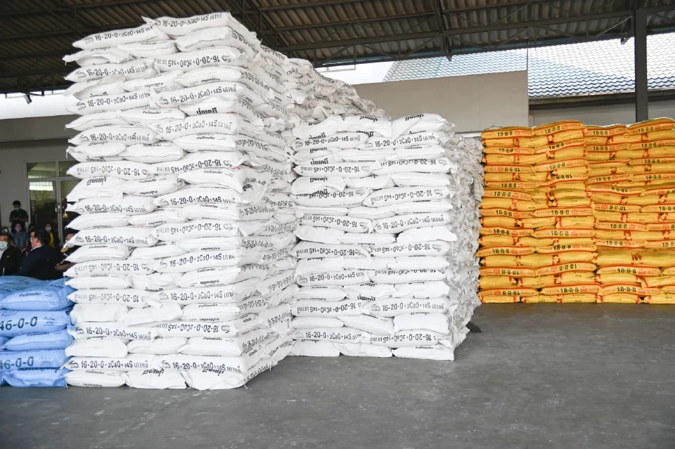 4 สมาคมปุ๋ยเคมี แข่งเดือดลดราคา สนองนโยบายรัฐบาล รับฤดูการผลิตใหม่