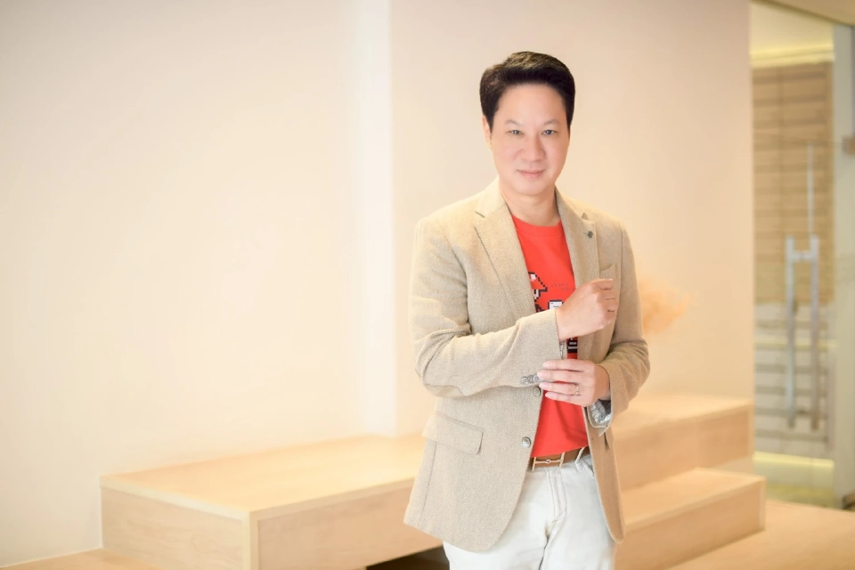 นายดนันท์ สุภัทรพันธุ์