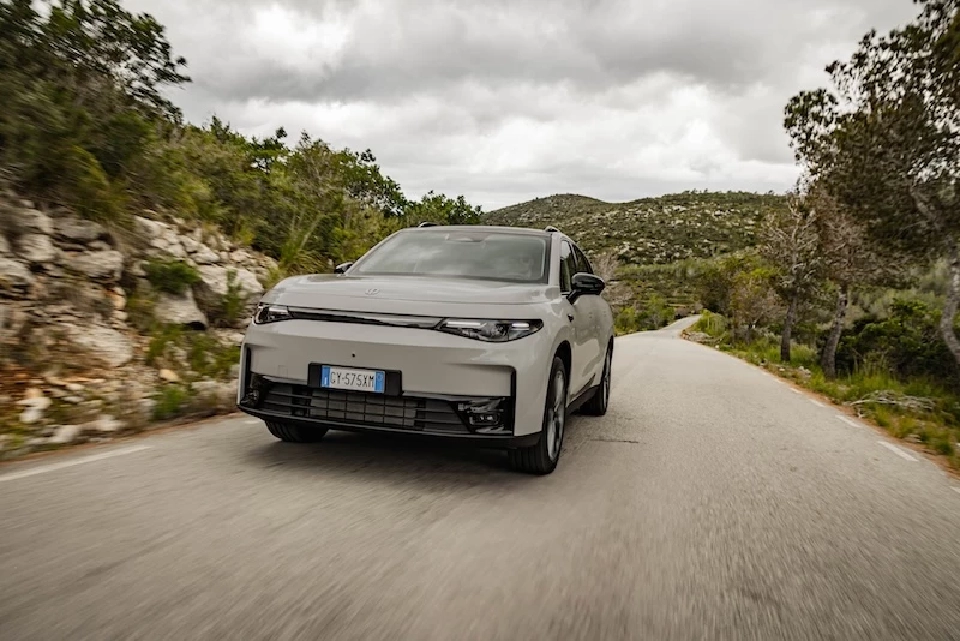 รีวิว Leapmotor C10 REEV เนียนแน่นอารมณ์อีวี แต่เติมนํ้ามันได้