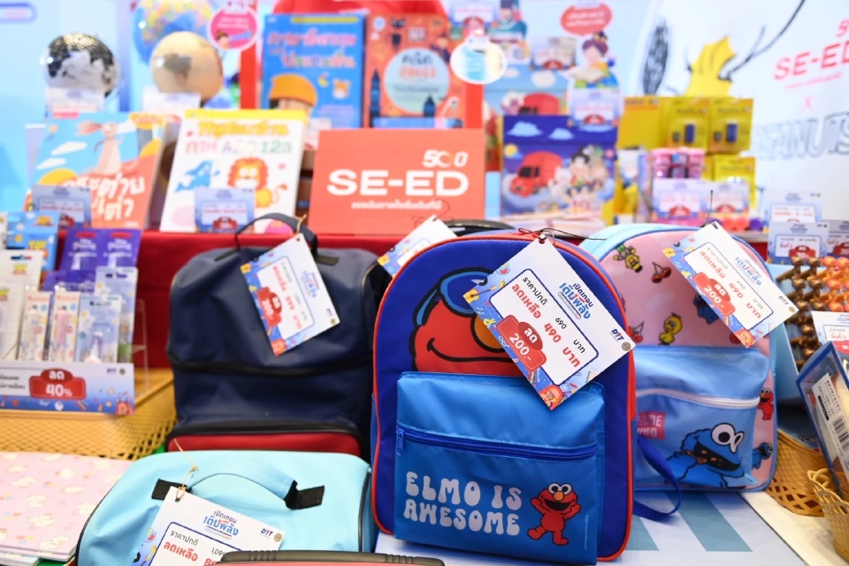 รับเปิดเทอม "พาณิชย์" คิกออฟ ลดราคาสินค้า 74% กระตุ้นเศรษฐกิจ 900 ล้าน