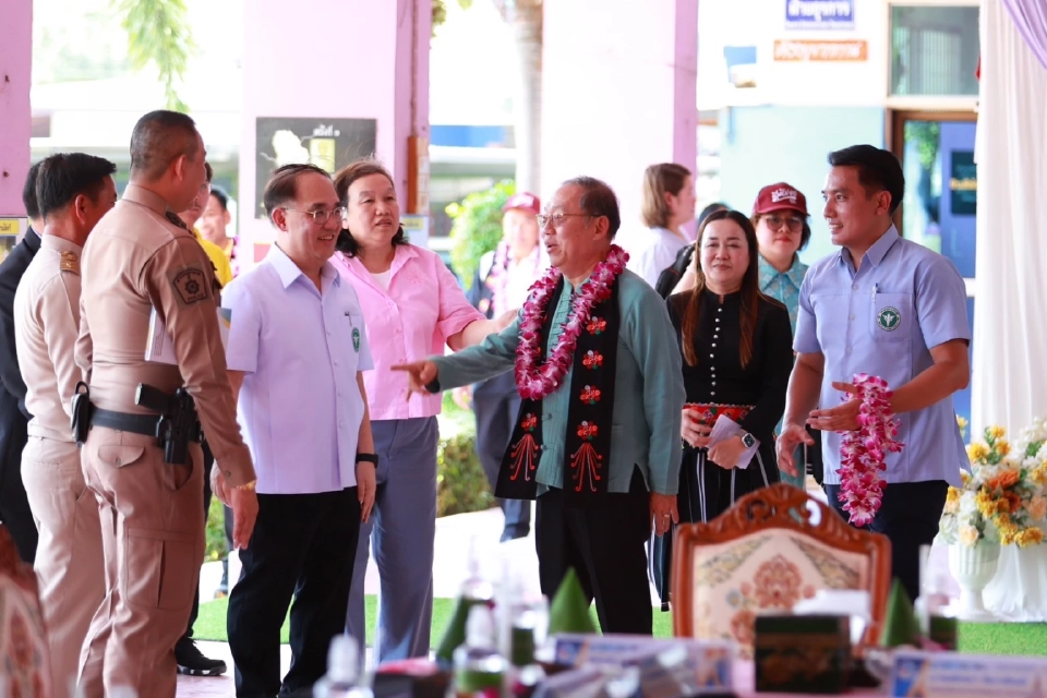 เปิดโมเดลชุมชนหัวชุกบัว "ล้อมรักษ์" ลดปัญหายาเสพติด สร้างพื้นที่ปลอดภัย