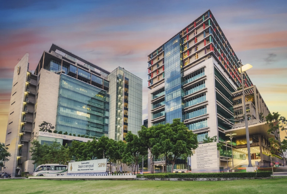 รพ.ศิริราช ปิยมหาราชการุณย์ ส่งเงินหนุนในระบบกว่า 7 พันล้าน พร้อมเปิดแผนปี 68 เพิ่มเตียง-ICU