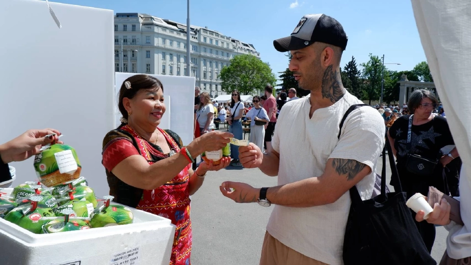 อ.ต.ก. ดันเกษตรกรไทยโรดโชว์ 4 ทวีป ปลุก Soft Power สินค้าเกษตรสู่ตลาดโลก