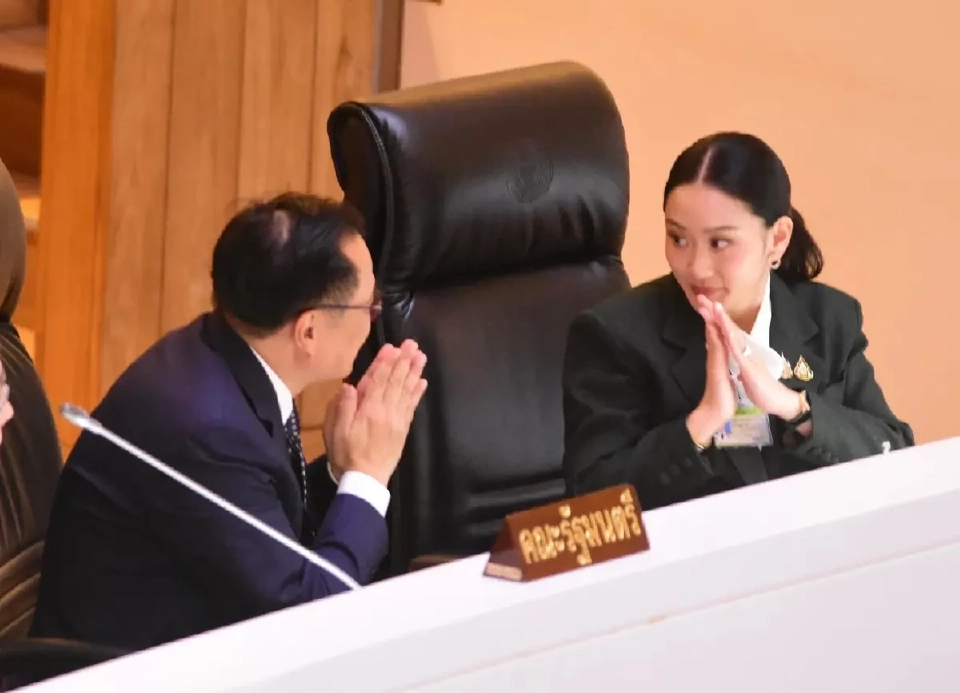 “อนุทิน”ปัดตอบ ปรับ ครม. “ทักษิณ”ทวงมหาดไทย ลั่นไม่ถอนตัวรัฐบาล