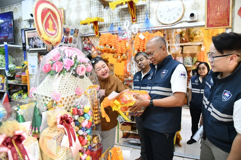 กรมการค้าภายใน ลุยตรวจชุดนักเรียน-ชุดสังฆทาน ป้องกันฉวยโอกาสขึ้นราคา