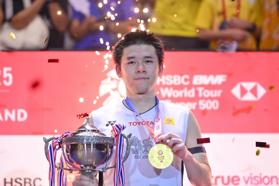 วิว คว้าแชมป์ชายเดี่ยว แบดมินตัน โตโยต้า ไทยแลนด์ โอเพ่น 2025