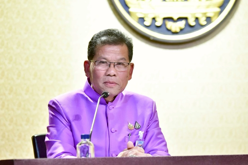 นายคารม พลพรกลาง รองโฆษกประจำสำนักนายกรัฐมนตรี