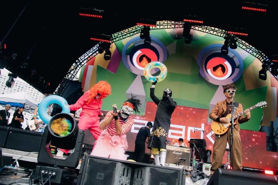 ประมวลภาพคอนเสิร์ต "ฝั่งธนเฟส 3" สุดปัง จัดเต็ม 2 วัน 20 ศิลปินดัง 2 สไตล์