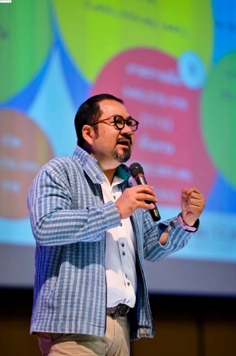 เศรษฐกิจไทยเสี่ยง! GDP โตต่ำ 1.8% จม 5 "กับดัก" หากไม่ "กล้าเปลี่ยน" ยากยั่งยืน