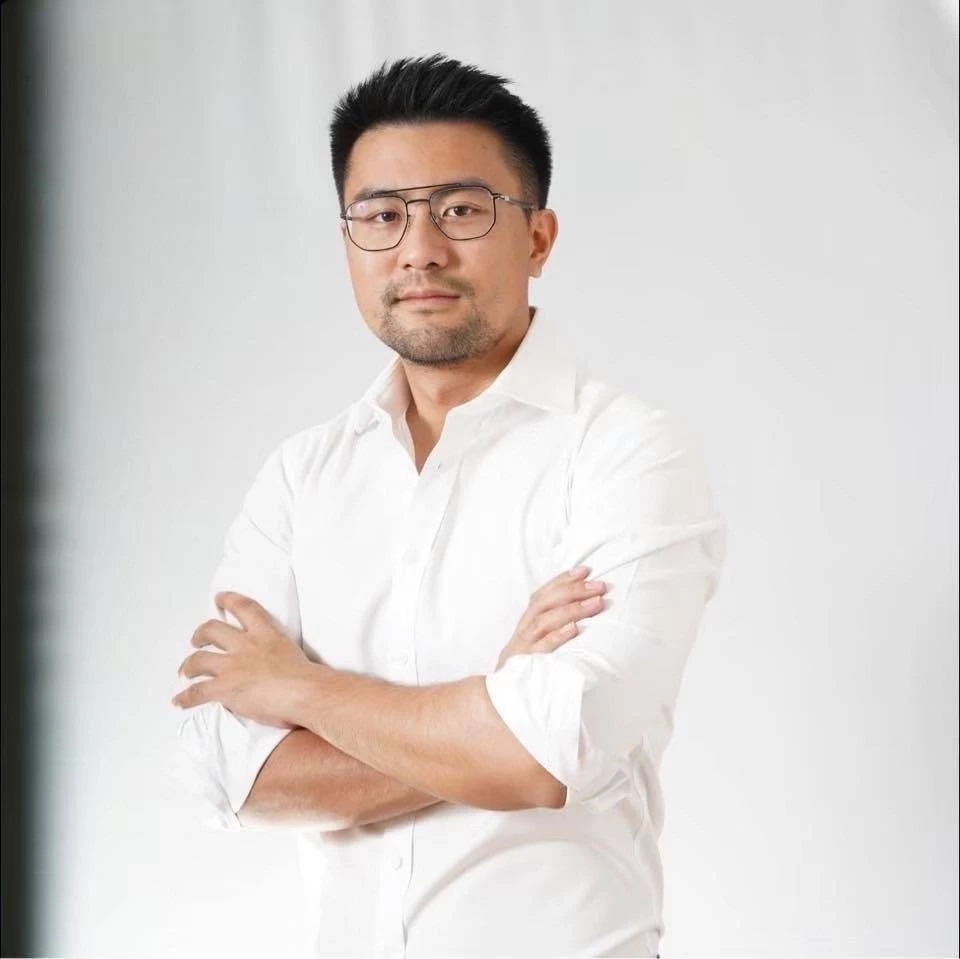 นายอัครแสนคีรี โล่ห์วีระ สส.ชัยภูมิ เขต 7 ในฐานะโฆษกพรรคกล้าธรรม  