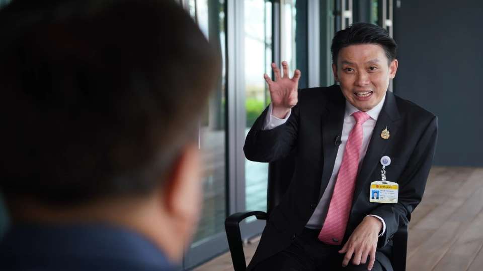 นพ.วีระพันธ์ สุวรรณนามัย สมาชิกวุฒิสภา