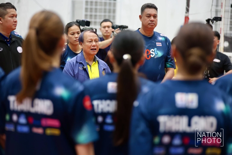 'โค้ชอ๊อต' ผนึก 7 เซียน ปลุกพลัง 'วอลเลย์บอลหญิงไทย' สู้ศึก VNL 2025
