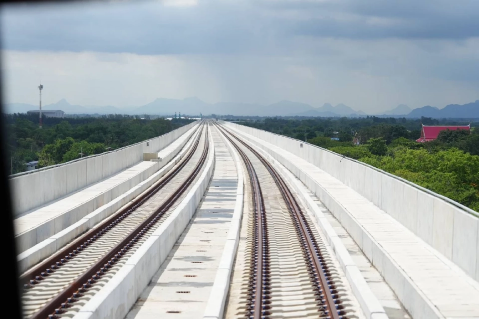 \"รฟท.\" เปิดเที่ยวปฐมฤกษ์ ให้บริการ \"รถไฟทางคู่ ลพบุรี-ปากน้ำโพ\"