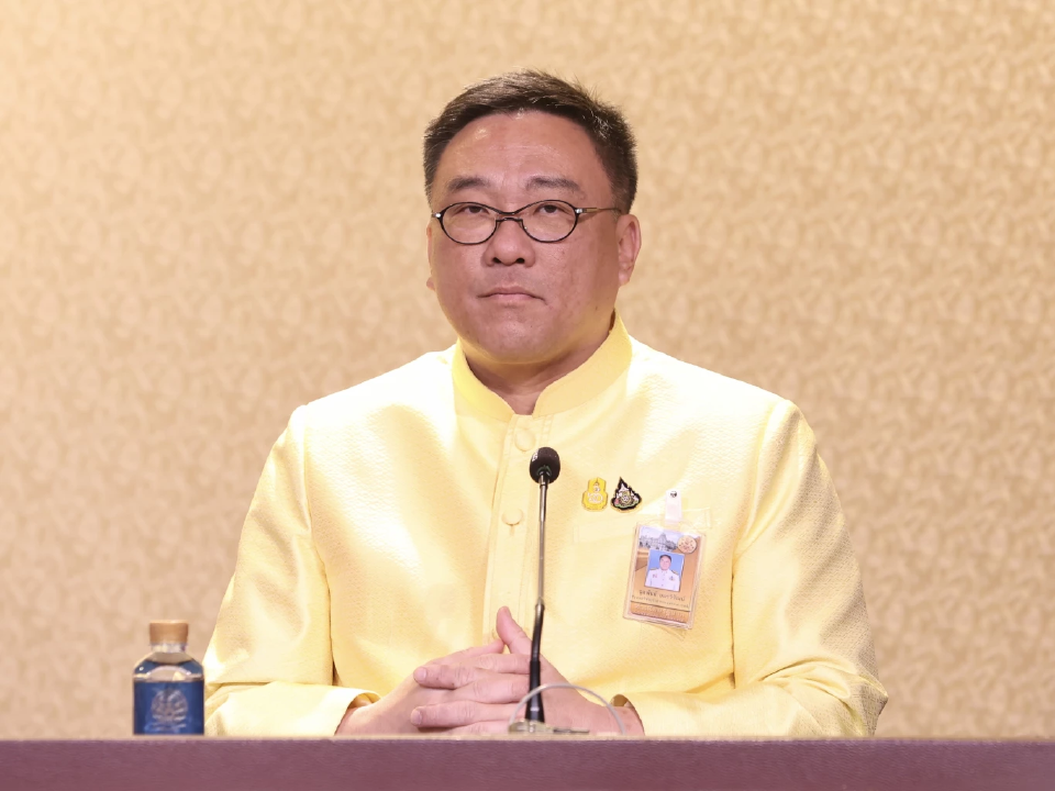 นายจุลพันธ์ อมรวิวัฒน์ รัฐมนตรีช่วยว่าการกระทรวงการคลัง