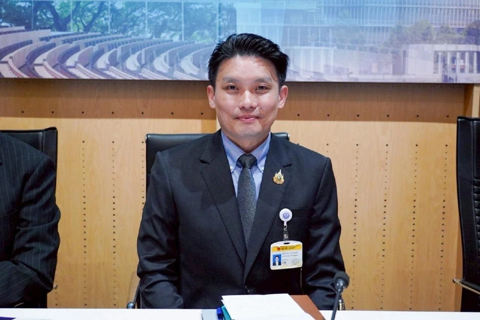 นพ.วีรพันธ์ สุวรรณนามัย รองประธานคณะกรรมาธิการสาธารณสุข วุฒิสภา