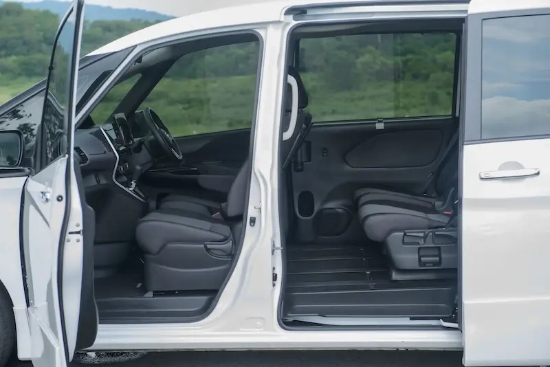 รีวิว Nissan Serena S Hybrid