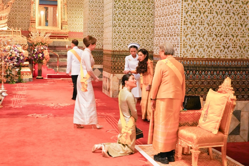 "ในหลวง - พระราชินี" เสด็จฯในการพระราชพิธีฉัตรมงคลปี 2568