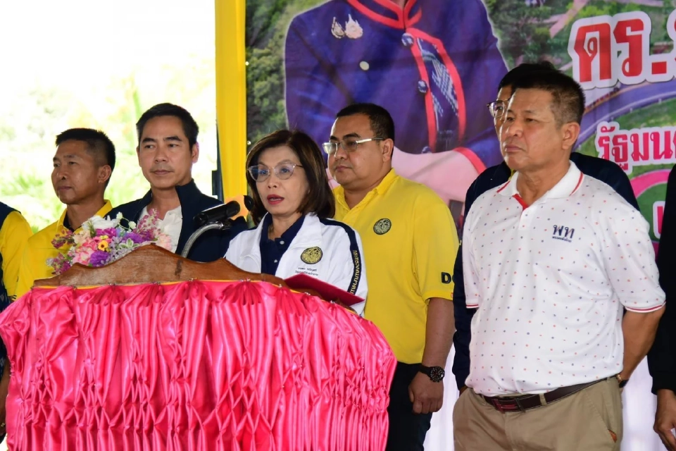 “มนพร” ลงพื้นที่กาฬสินธุ์-สกลนคร ดัน 2 โปรเจ็กต์ สร้างถนนทางหลวง