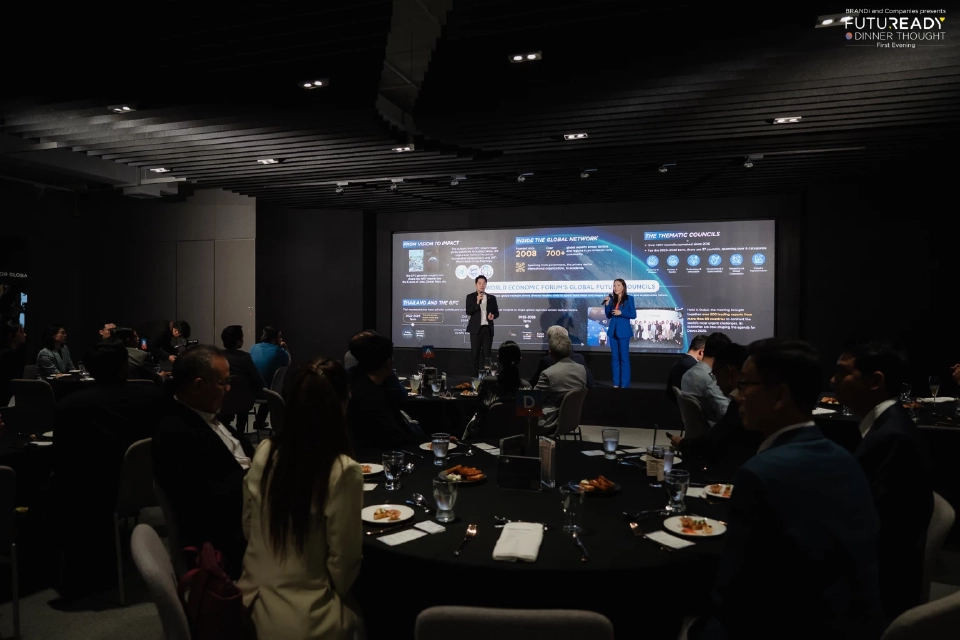 ปลดล็อกเศรษฐกิจไทยจาก “กลับไม่ได้ ไปไม่ถึง” สู่การเตรียมพร้อมรับทุกอนาคต