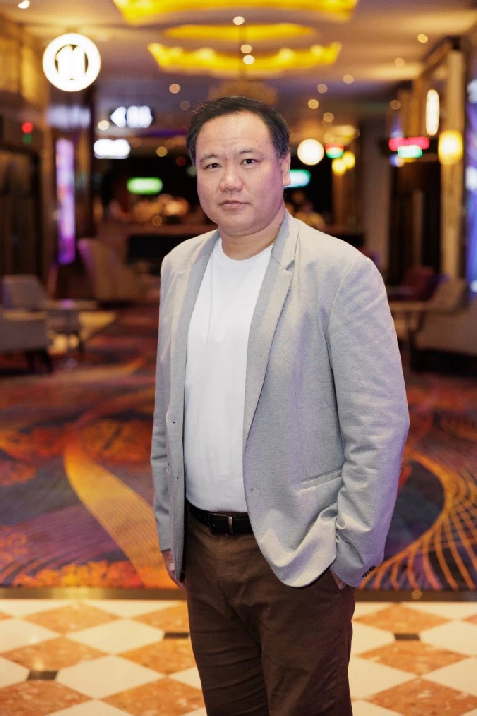 นายสุรเชษฐ์ อัศวเรืองอนันต์ 