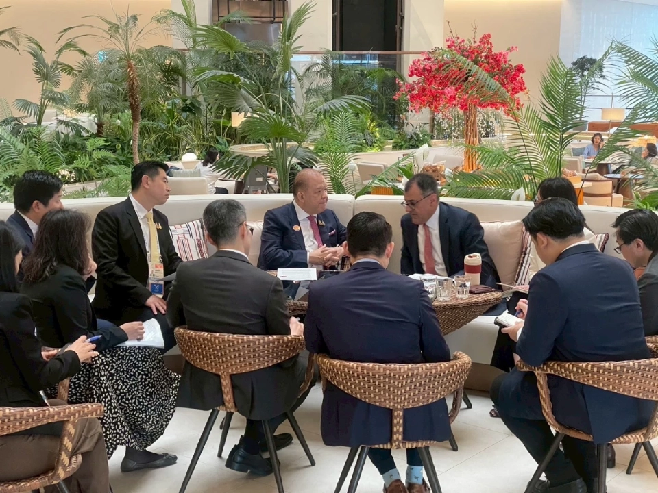 พาณิชย์ ดึง Google ขยายลงทุน ฝากส่งสารถึงสหรัฐฯ พร้อมเจรจาภาษี