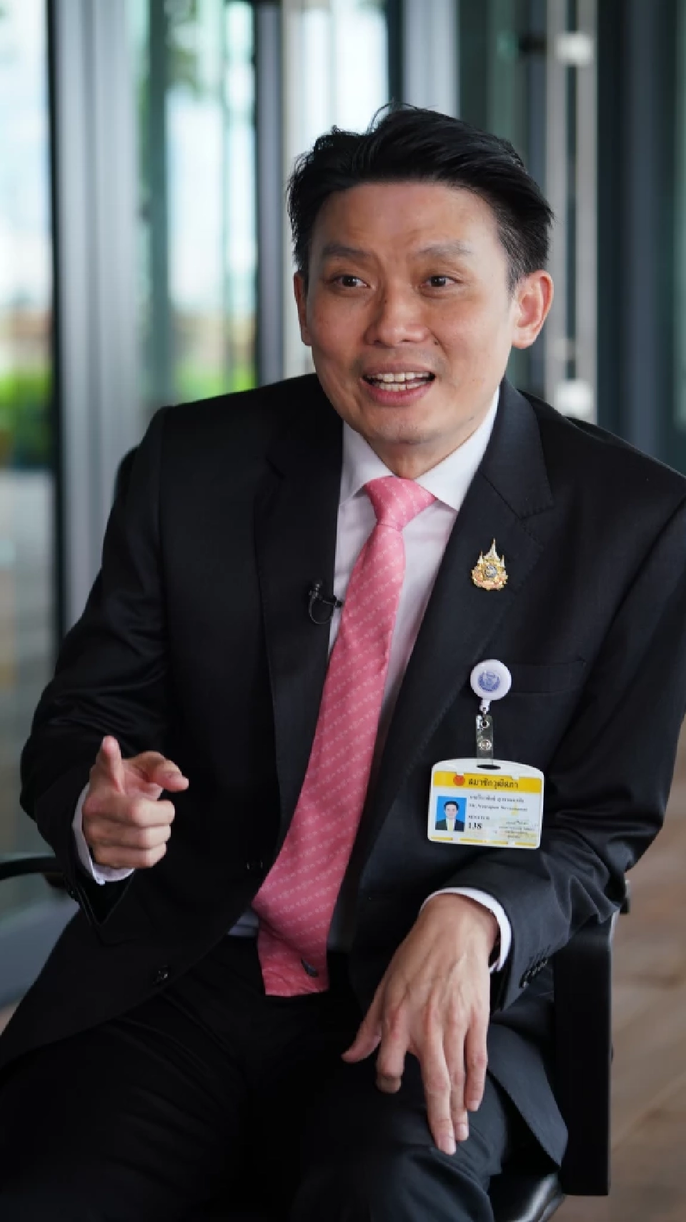 นพ.วีระพันธ์ สุวรรณนามัย สมาชิกวุฒิสภา หรือ "หมอวี" 