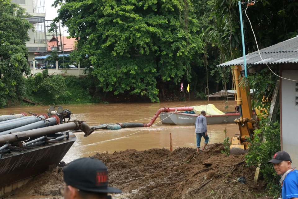 ปภ ลงพื้นที่ติดตามน้ำท่วมเชียงใหม่ พร้อมกำชับจังหวัดตั้ง Warroom เฝ้าระวังสถานการณ์ใกล้ชิด - แจ้งเตือนประชาชนทันที