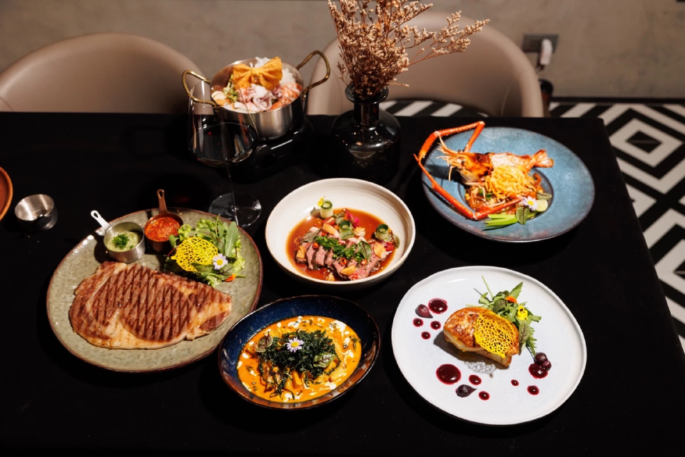 เวลา Velaa หลังสวน เอ้าท์เลทไลฟ์สไตล์ไดนิ่งสุดปัง กิน ดื่ม ระดับมิชลิน
