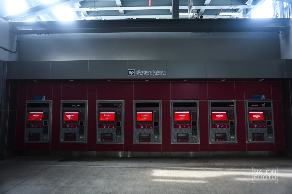 ทดลองนั่งฟรี รถไฟฟ้าสายสีชมพู "น้องนมเย็น" เข้าเมืองทองธานี