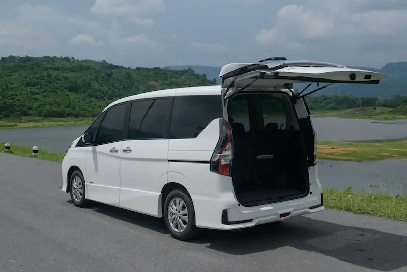 รีวิว Nissan Serena S Hybrid