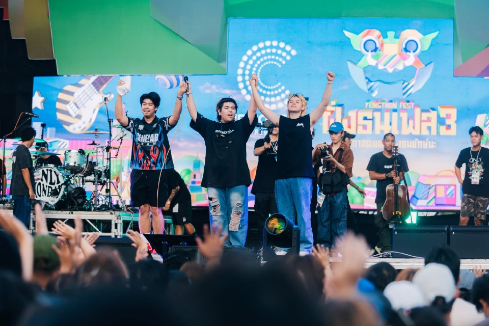 ประมวลภาพคอนเสิร์ต "ฝั่งธนเฟส 3" สุดปัง จัดเต็ม 2 วัน 20 ศิลปินดัง 2 สไตล์