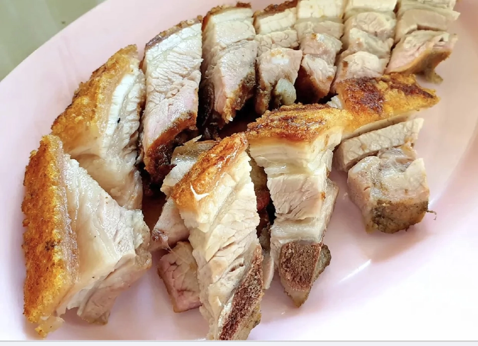 หมูย่างผู้ใหญ่มุ่ย VS ห่านพะโล้ฮ่องเต้ สนามบินน้ำ