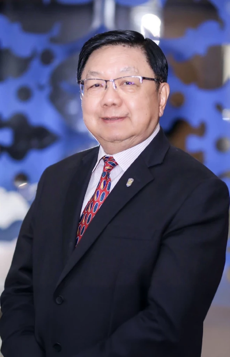 สายัณห์ จันทร์วิภาสวงศ์ ที่ปรึกษาสภาองค์การนายจ้างผู้ประกอบการค้าและอุตสาหกรรมไทย และประธานกรรมการและกรรมการผู้จัดการ บริษัท เอ็กซ์เซลเล้นท์ บิสเนส คอร์ปอร์เรชั่น อินเตอร์แนชชั่นแนล จำกัด (อีบีซีไอ)