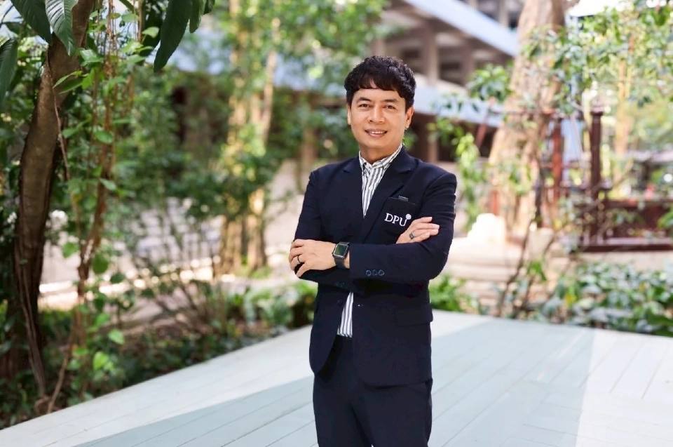 อาจารย์สุรชัย สวนทับทิม