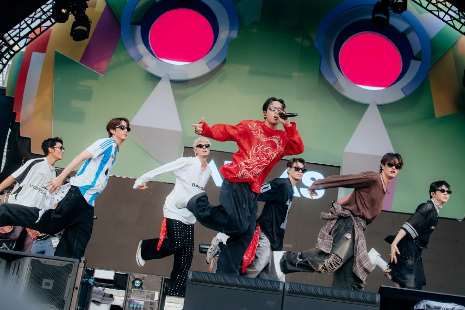 ประมวลภาพคอนเสิร์ต "ฝั่งธนเฟส 3" สุดปัง จัดเต็ม 2 วัน 20 ศิลปินดัง 2 สไตล์