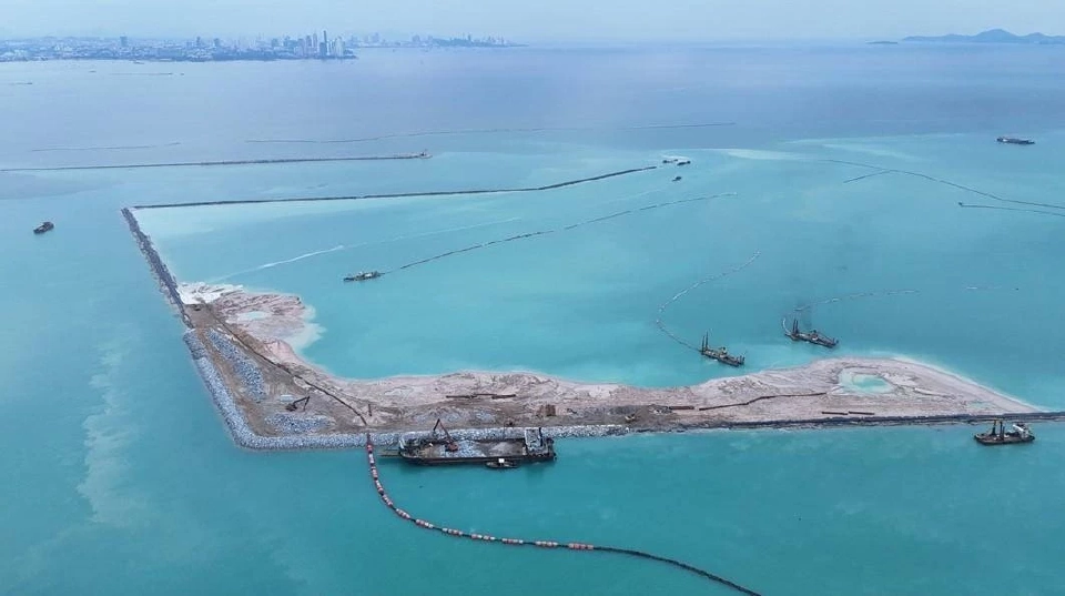 อัพเดทโครงการพัฒนา ท่าเรือแหลมฉบังเฟส3 "มนพร" สั่งเร่งก่อสร้างเสร็จตามแผน