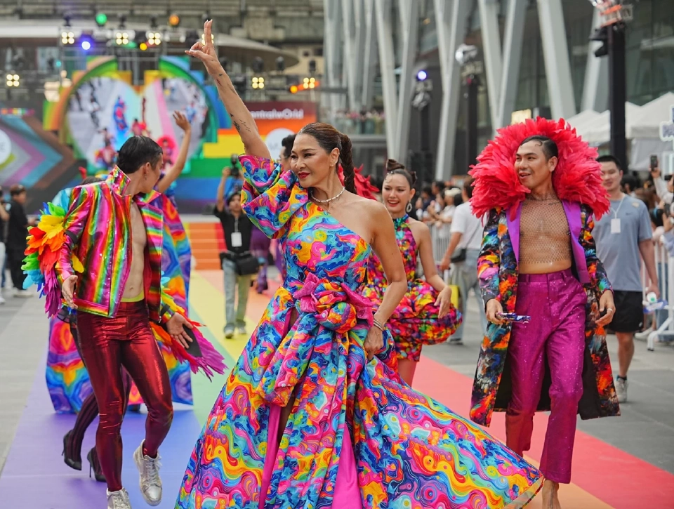 เริ่มแล้ว! Pride Month เซ็นทรัลเวิลด์จัดใหญ่ ‘Love with Pride 2025’